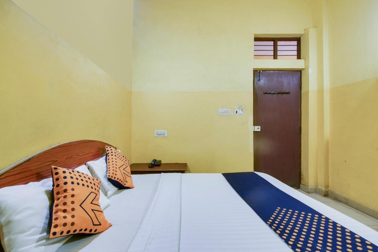 Hotel Spot On 74228 Galaxy Comforts Narasimharaja Puram Exterior foto