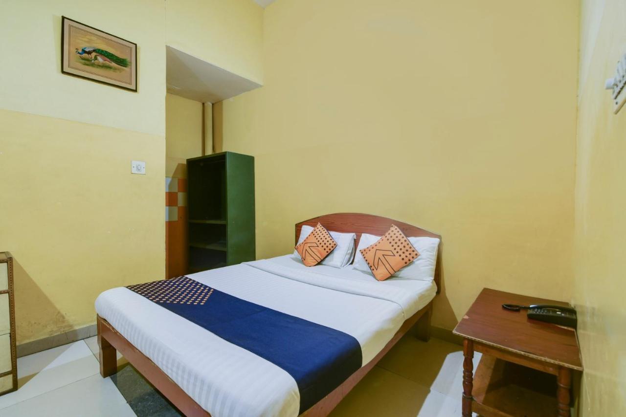 Hotel Spot On 74228 Galaxy Comforts Narasimharaja Puram Exterior foto